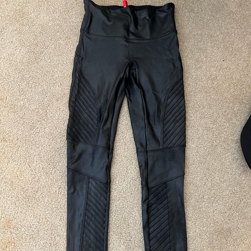 Spanx Moto leggings size SP (4 short)